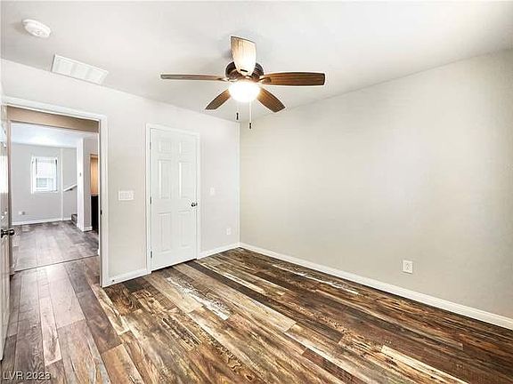 3rd image of 10805 Leatherstocking Ave