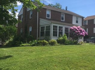 7712 Henry Ave, Philadelphia, PA 19128