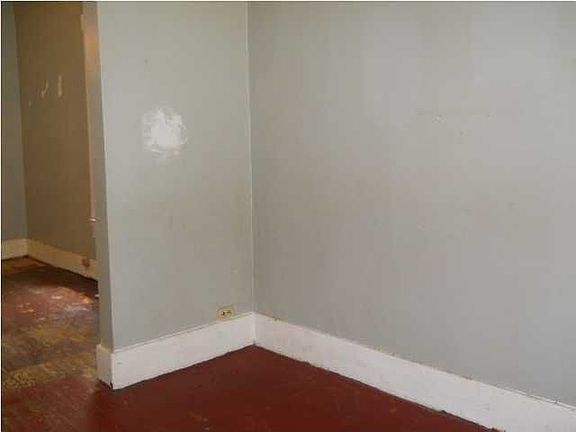 2nd image of 2131 Crittenden Dr