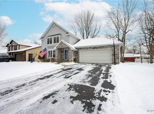 386 Old Oak Post Rd, East Amherst, NY 14051