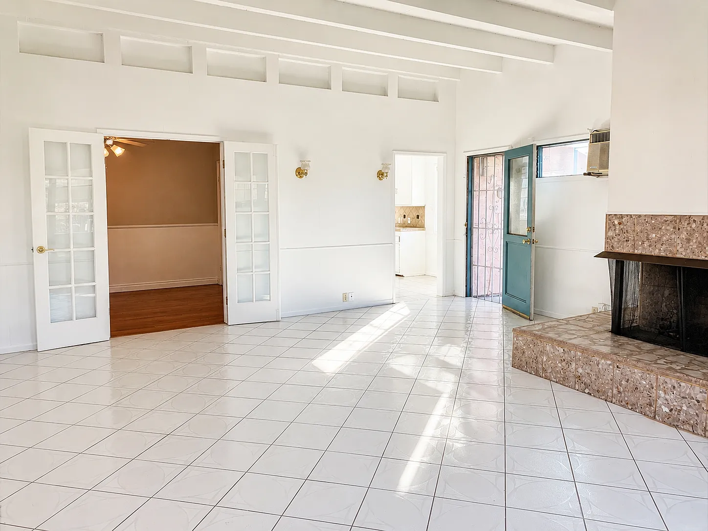 11525 Eddystone St — Photo 2