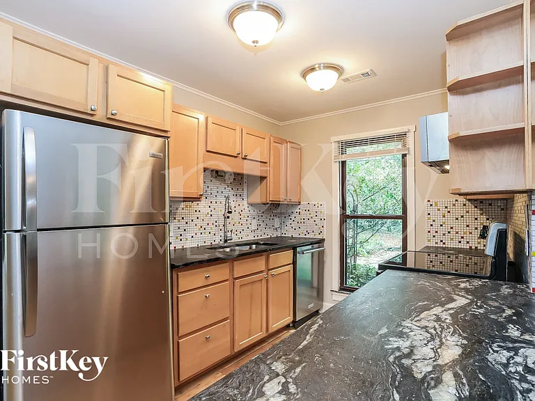 104 Solway Ct — Photo 7