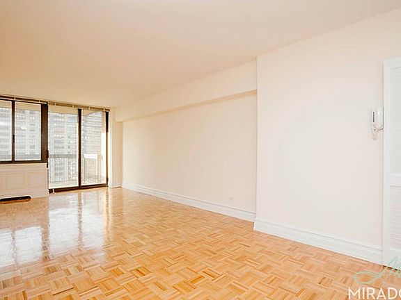 3rd image of 145 W 67th St APT 21J