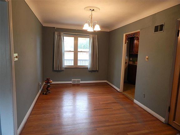 4th image of 24 Lincord Dr
