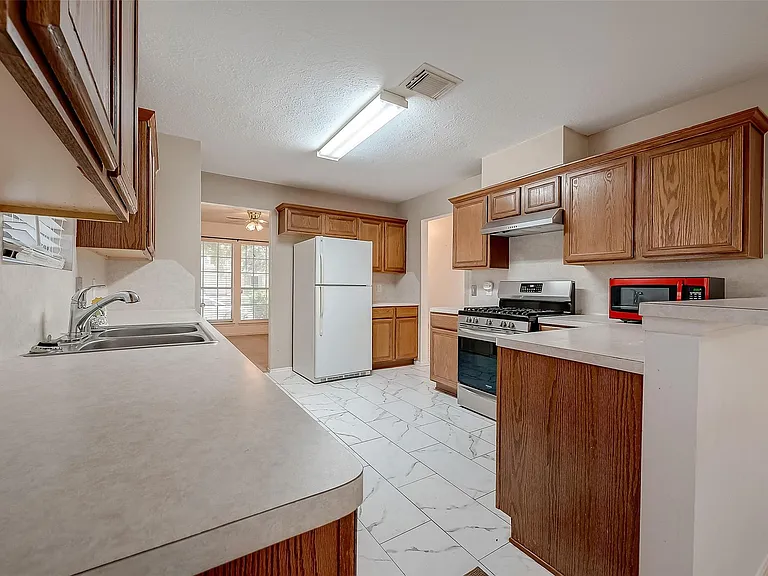 10902 Primrose Acres Ln — Photo 10