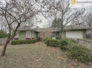1806 S Lake Dr, Independence, MO 64055