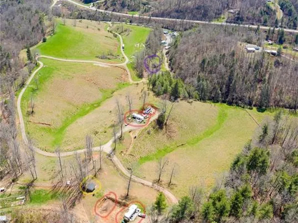 270 Distant View Dr, Marshall, NC 28753