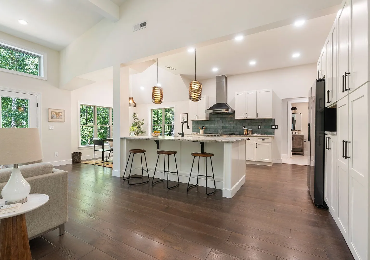 Private Wooded Retreat with Flexible Living Space in Chapel Hill — Photo 4