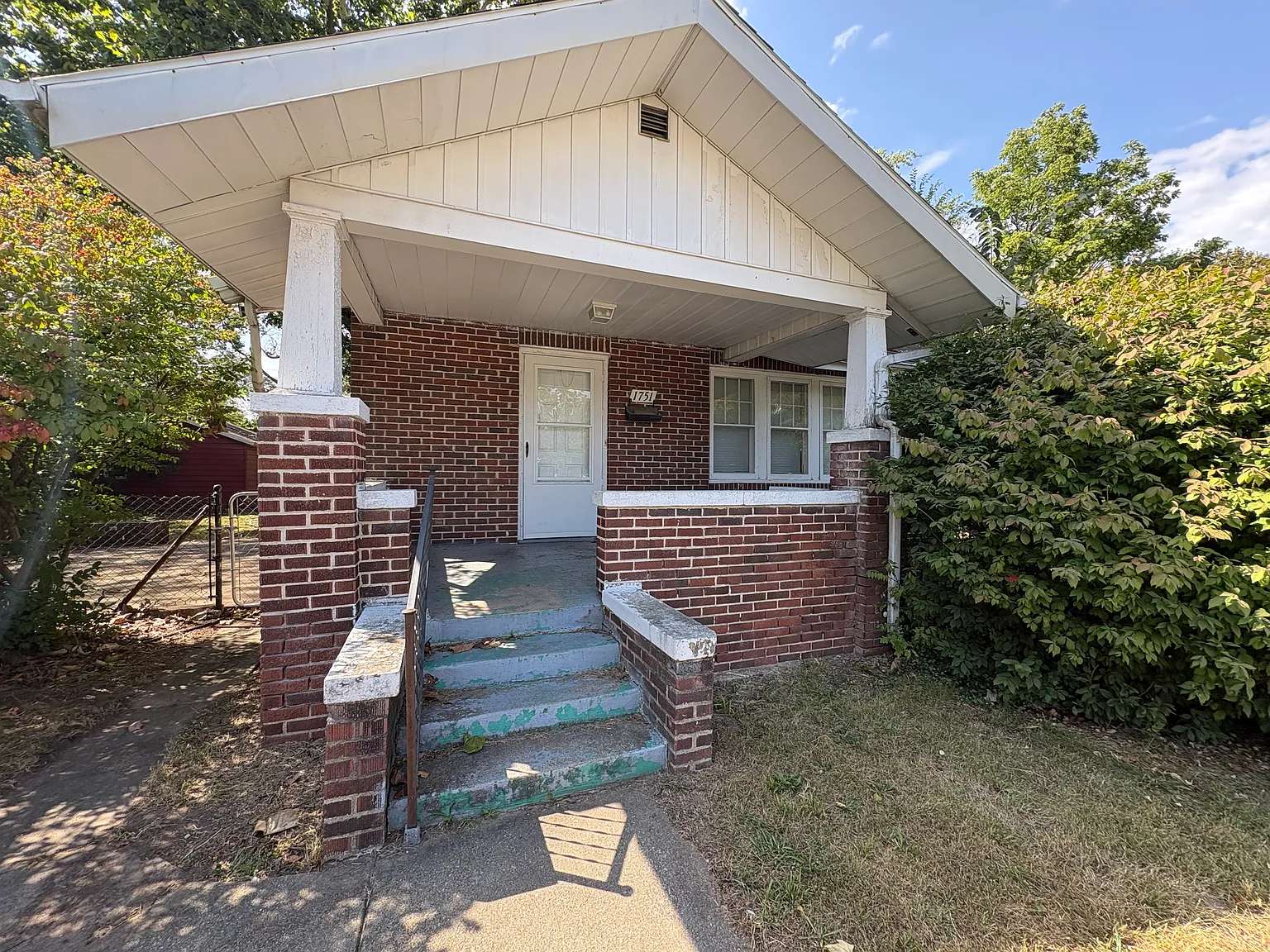 Don't Miss This Rental Opportunity! — Photo 1