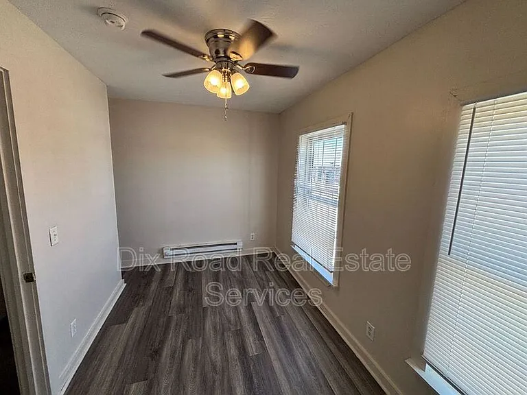829 Maple Ave #3 — Photo 16