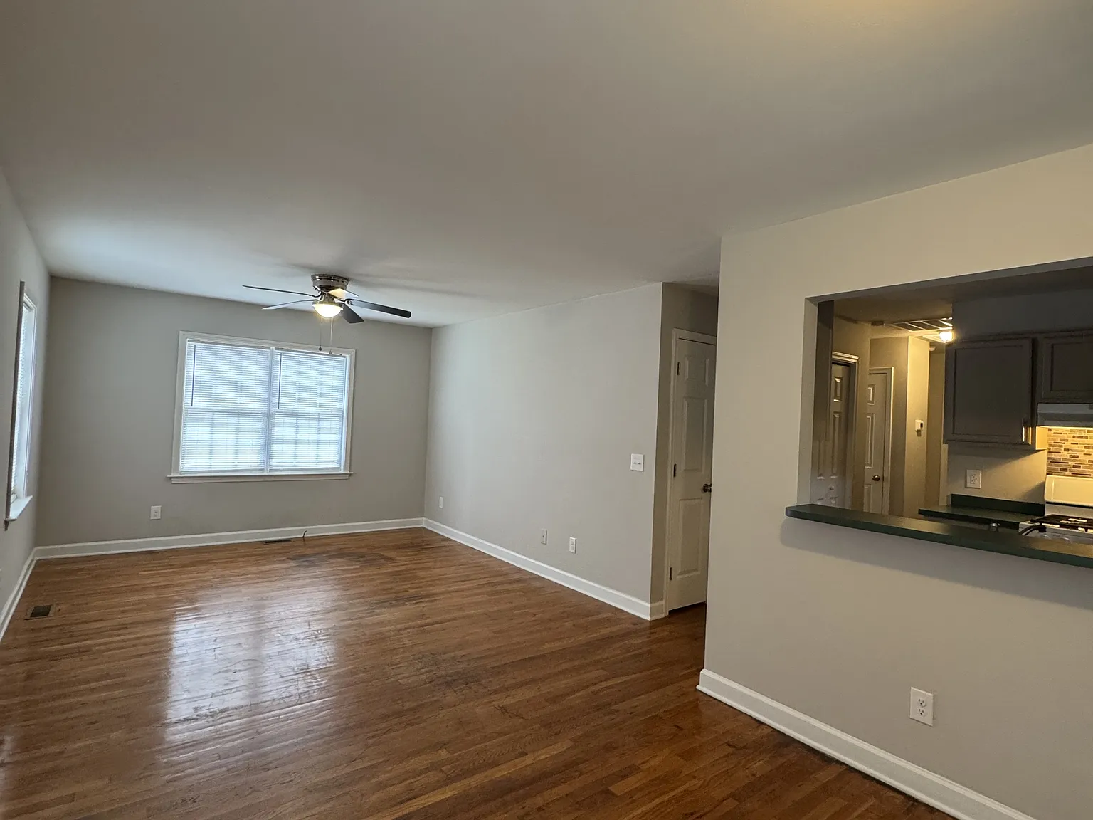 1007 Thomas Ave - 1 — Photo 3
