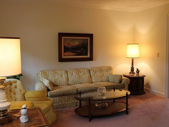 3rd image of 2004 Northside Dr