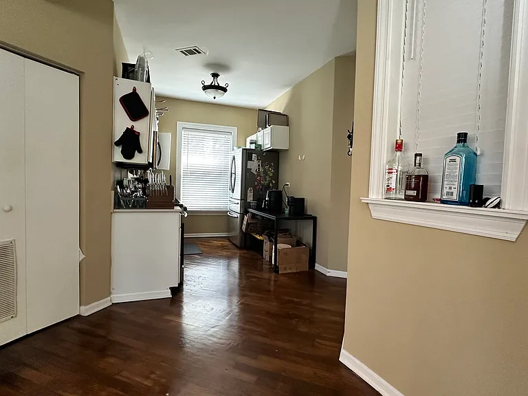 5860 N Ridge Ave #2 — Photo 5