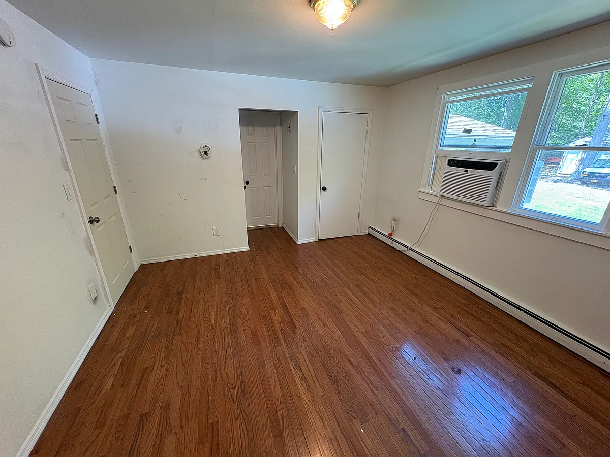 Building Photo - 305 Smithtown Blvd #6