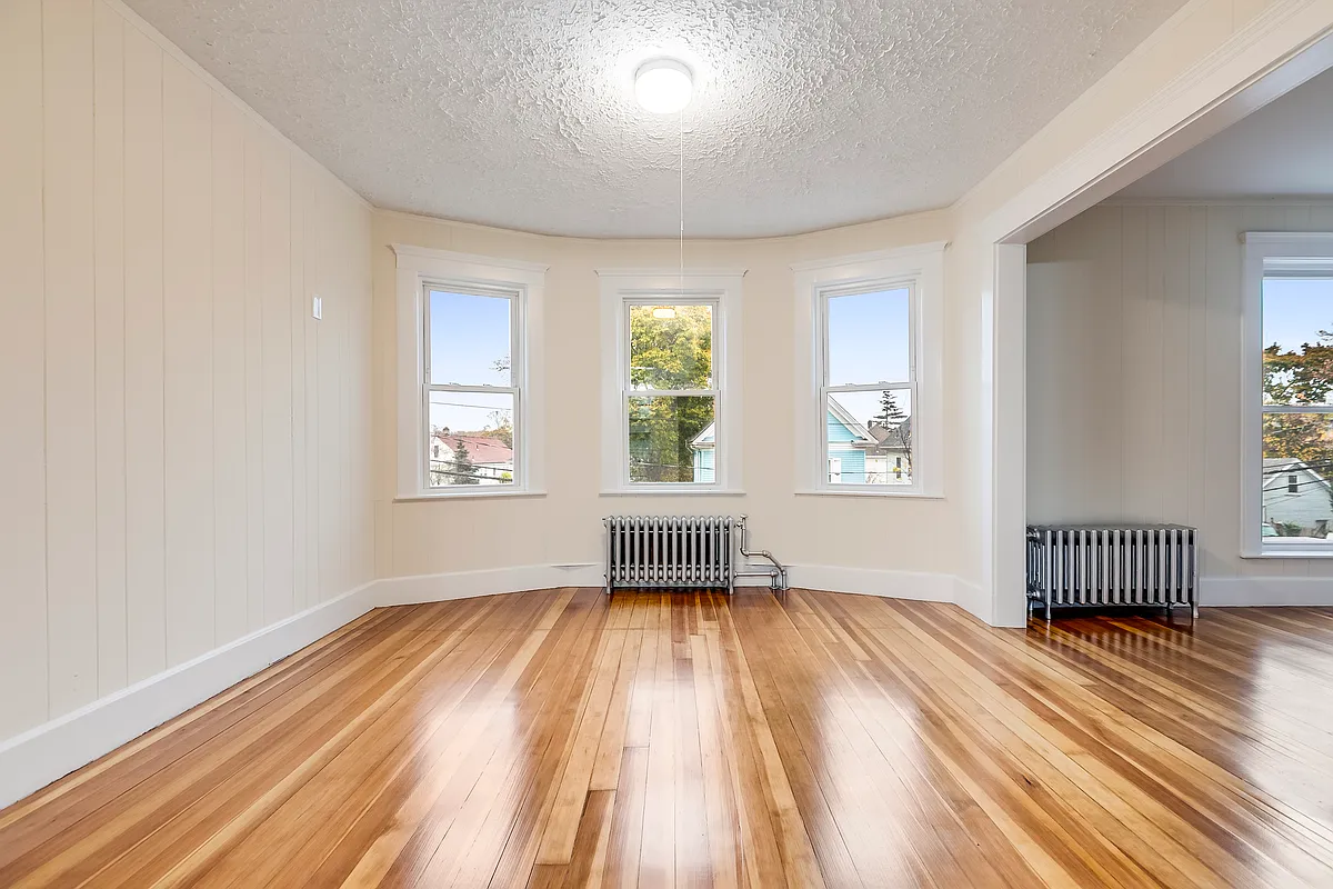 Building Photo - 109 Rockdale St #2