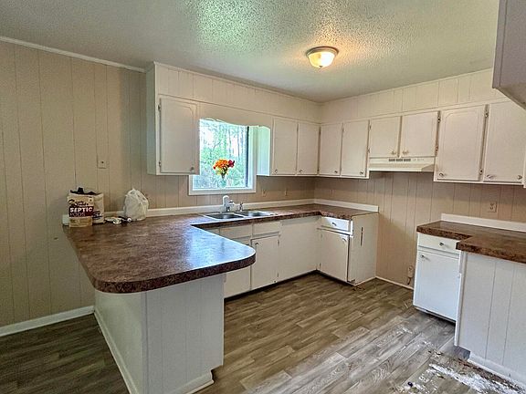4th image of 1708 Skyline Rd