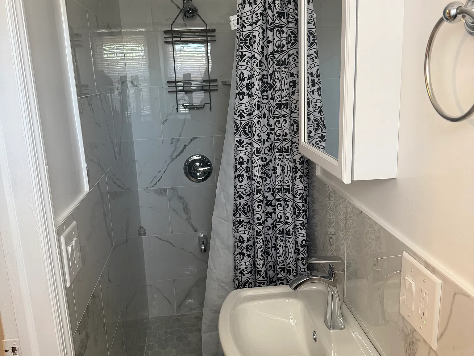 4 bed, $1,500 — Photo 4