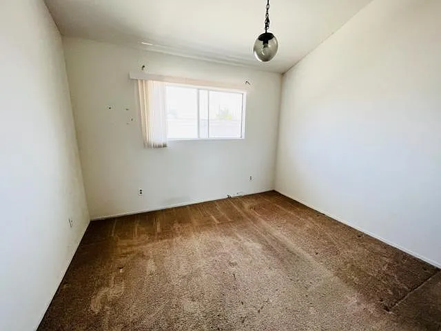 4622 W Broadway — Photo 5