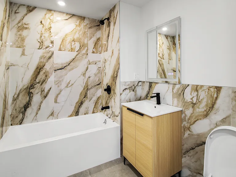 74 Palmetto St #4R — Photo 16