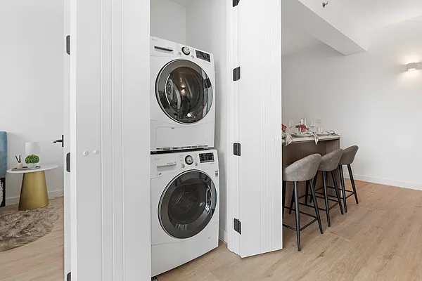 Rented by Nooklyn NYC LLC | media 11