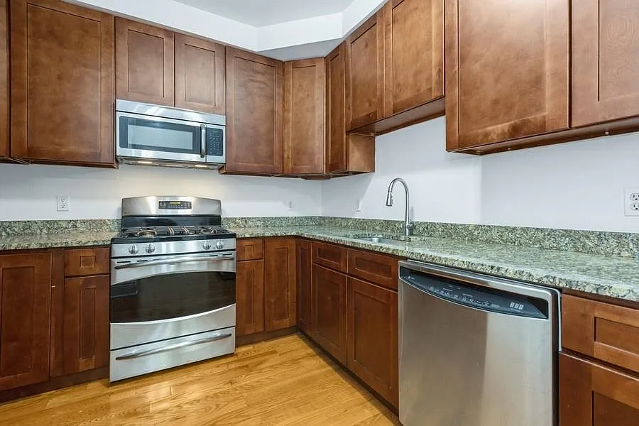 809-815 22nd St #1303