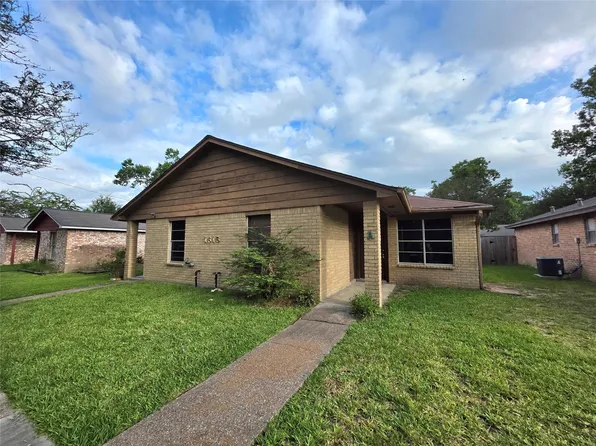 1615 Hazelwood St #A, Conroe, TX 77301