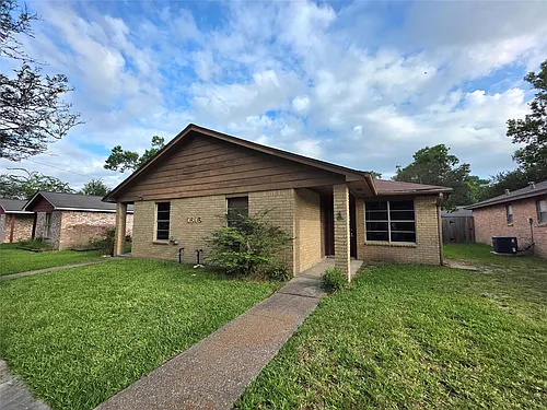 1615 Hazelwood St #A Photo 1