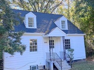 1212 Hillview Rd #B, Chapel Hill, NC 27514