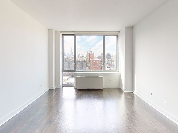 3rd image of 801 Amsterdam Ave APT 15H