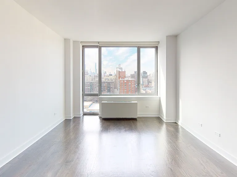 801 Amsterdam Ave #15H — Photo 4