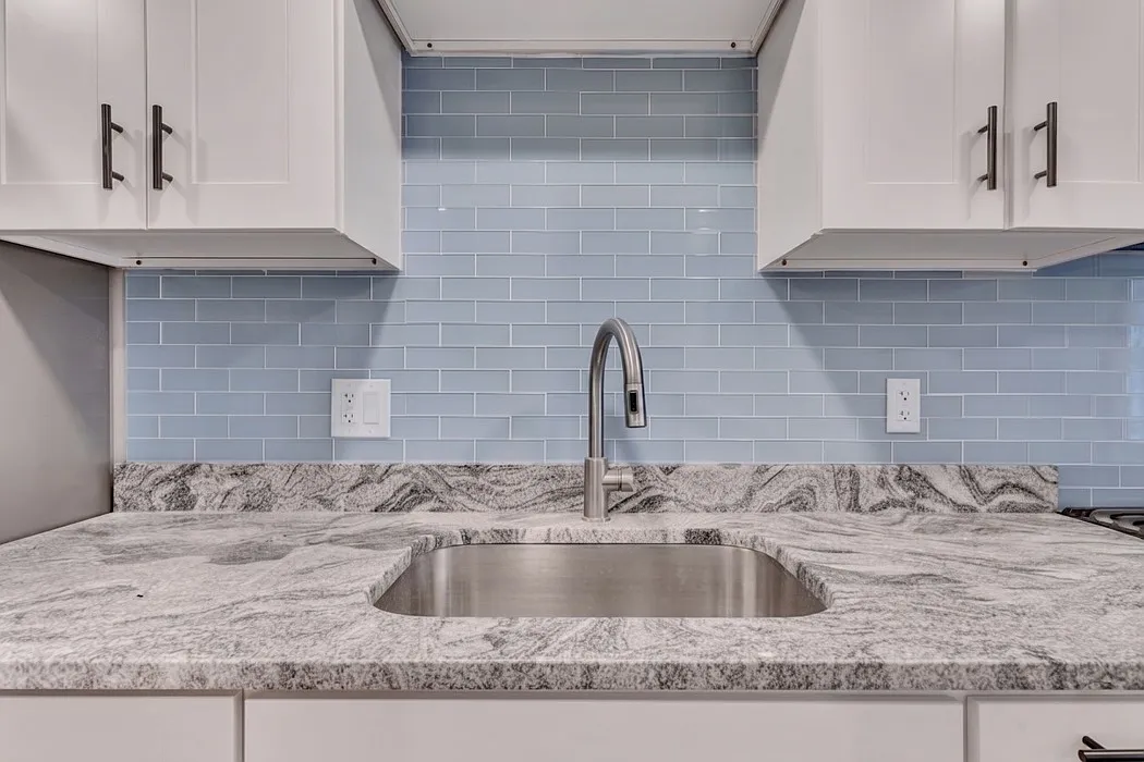 2 bed, 950 sqft, $2,497 — Photo 3