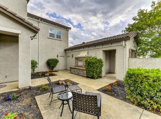 8582 Bridgestone Crescent Rd, Roseville, CA 95747