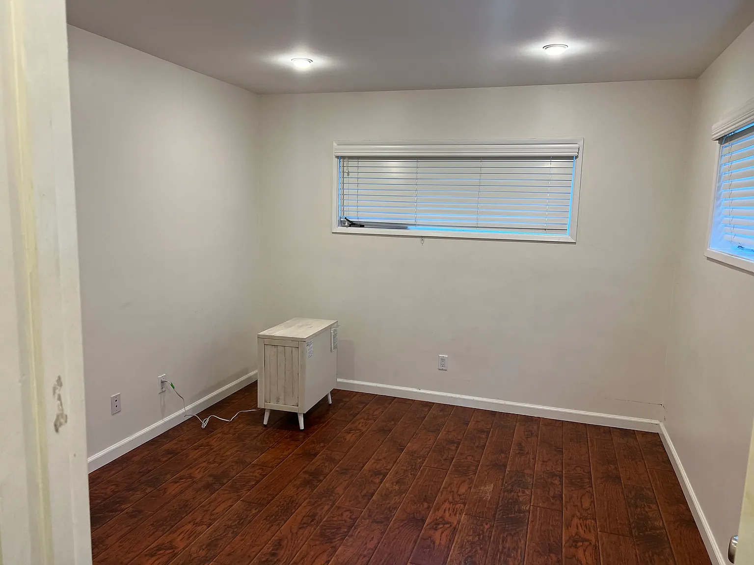 13830 Burbank Blvd — Photo 4