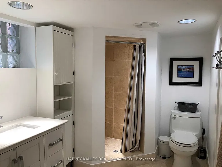 148 Roslin Ave — Photo 17