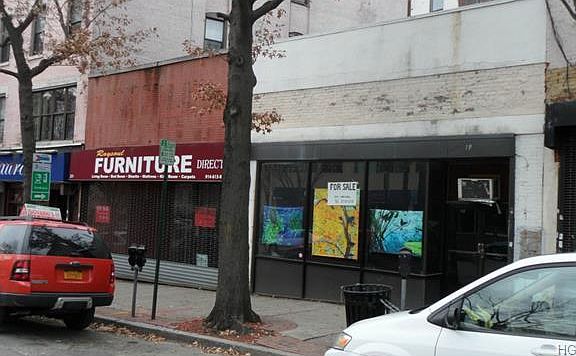 3rd image of 28 N Broadway