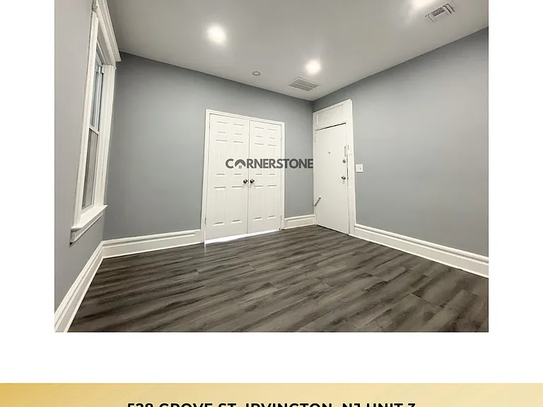 528 Grove St — Photo 4
