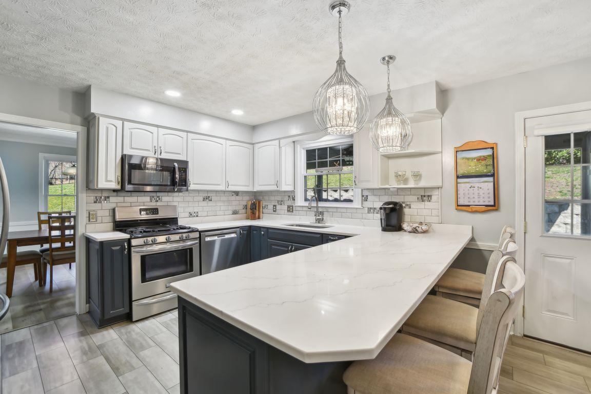 Ashby Ln-028.jpg