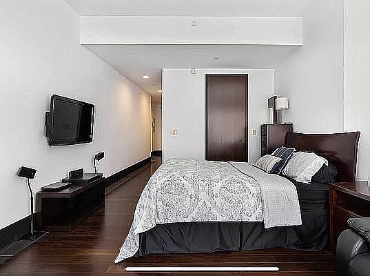 3rd image of 40 Broad St #14FE