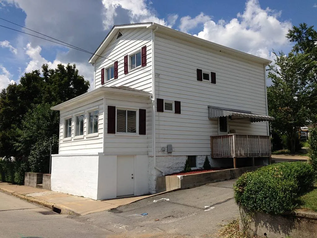 437 Market St photo 1