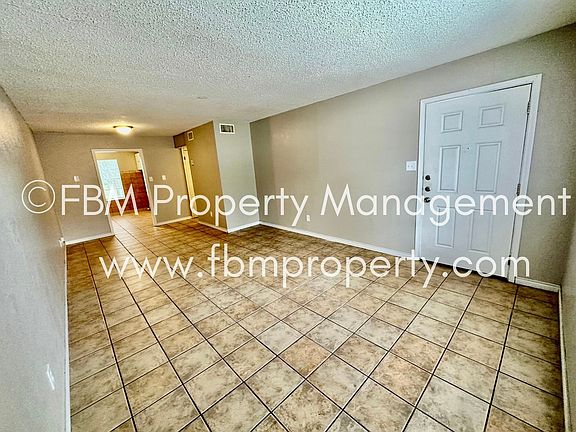 4th image of 2608 W Sycamore Ave APT 6