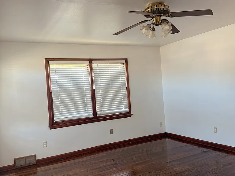 5009 N Quapah Pl — Photo 2