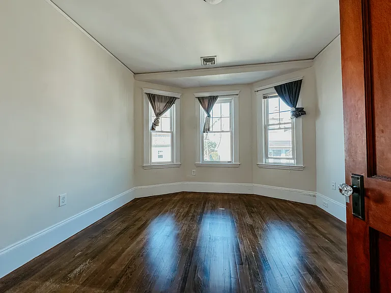 34 Brooksdale Rd #2 — Photo 9