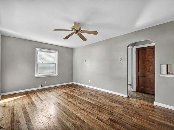 5th image of 2290 Scotland Dr