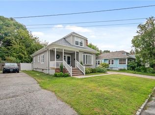 40 Monument St, Cranston, RI 02910