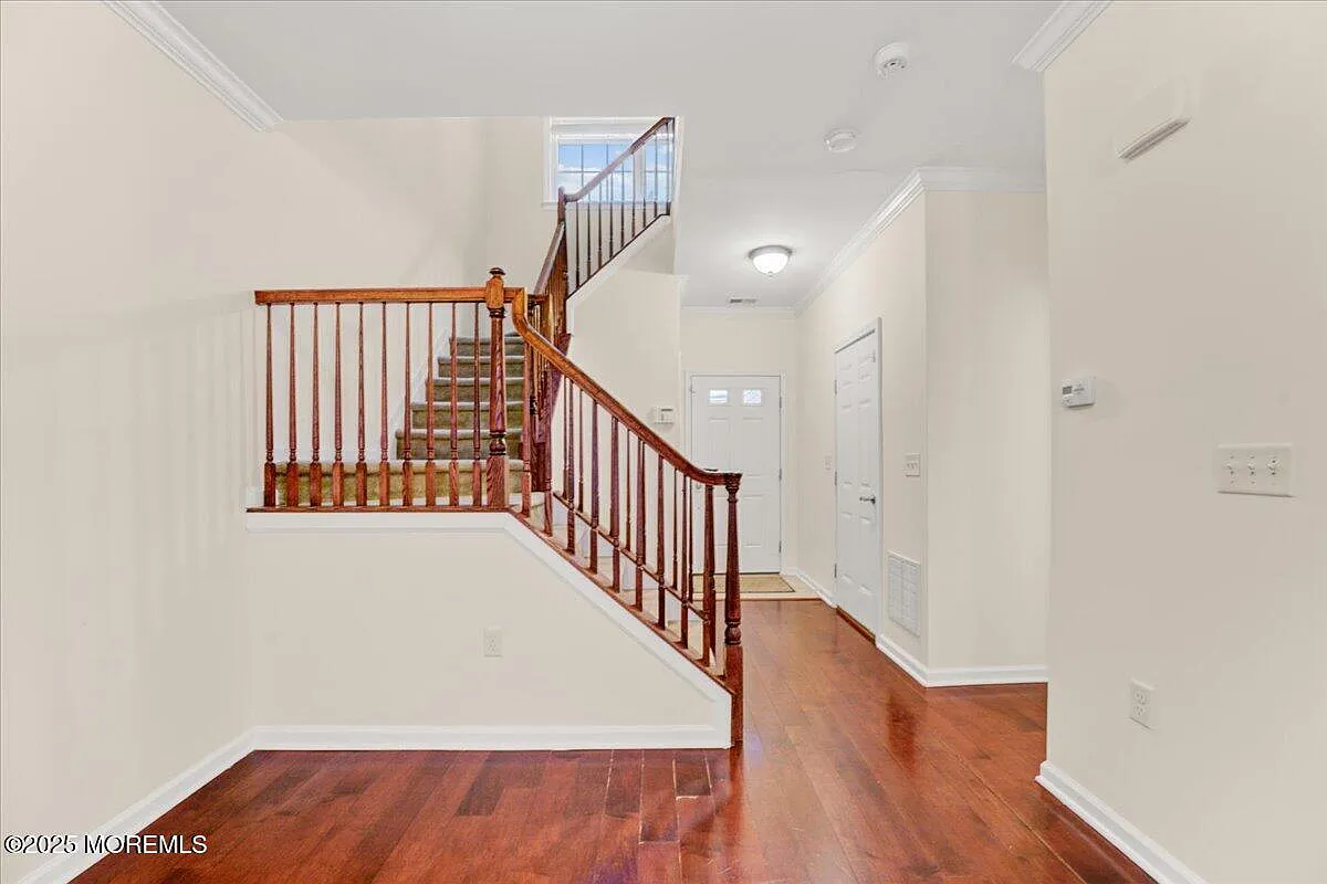 2 bed, 3.5 bath, 1521 sqft, $3,600 — Photo 2