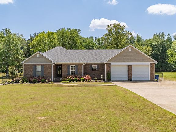 2nd image of 735 Twelve Oaks Dr