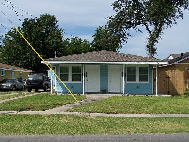 1st image of 8924 Oleander St