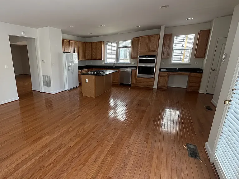 3921 Braveheart Cir — Photo 5