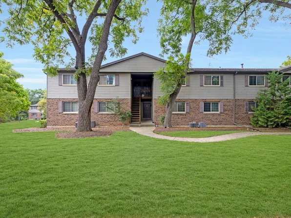 280 Woodridge Cir Unit E, South Elgin, IL 60177