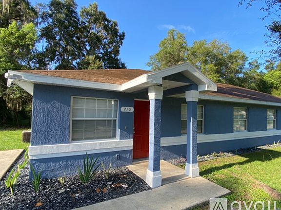 2nd image of 710 NE 26th St #710